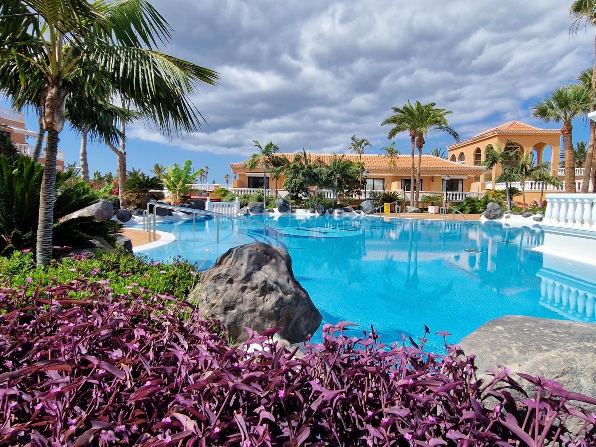 Moderne Mit Meerblick Und Pool *